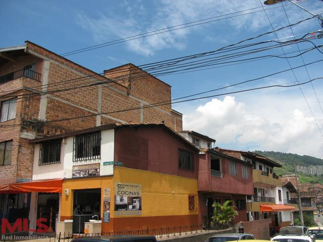 Tres apartamento y dos locales medellin - guayabal