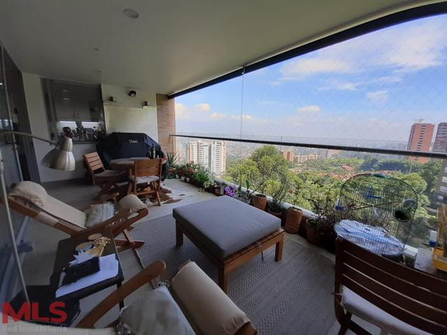 Exclusivo y moderno apartamento! envigado - loma de las brujas