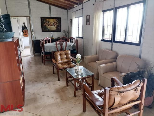 Finca independiente en venta en Guarne, vereda Yolombal guarne - rural