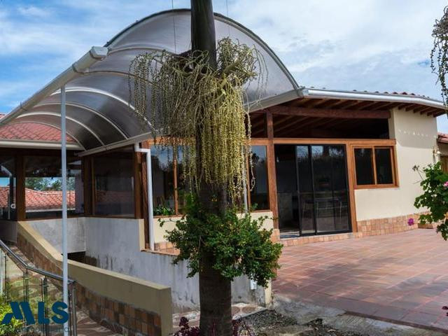 Vendo Hermosa Finca Hotel con acabados de lujo marinilla - v cimarronas marinilla