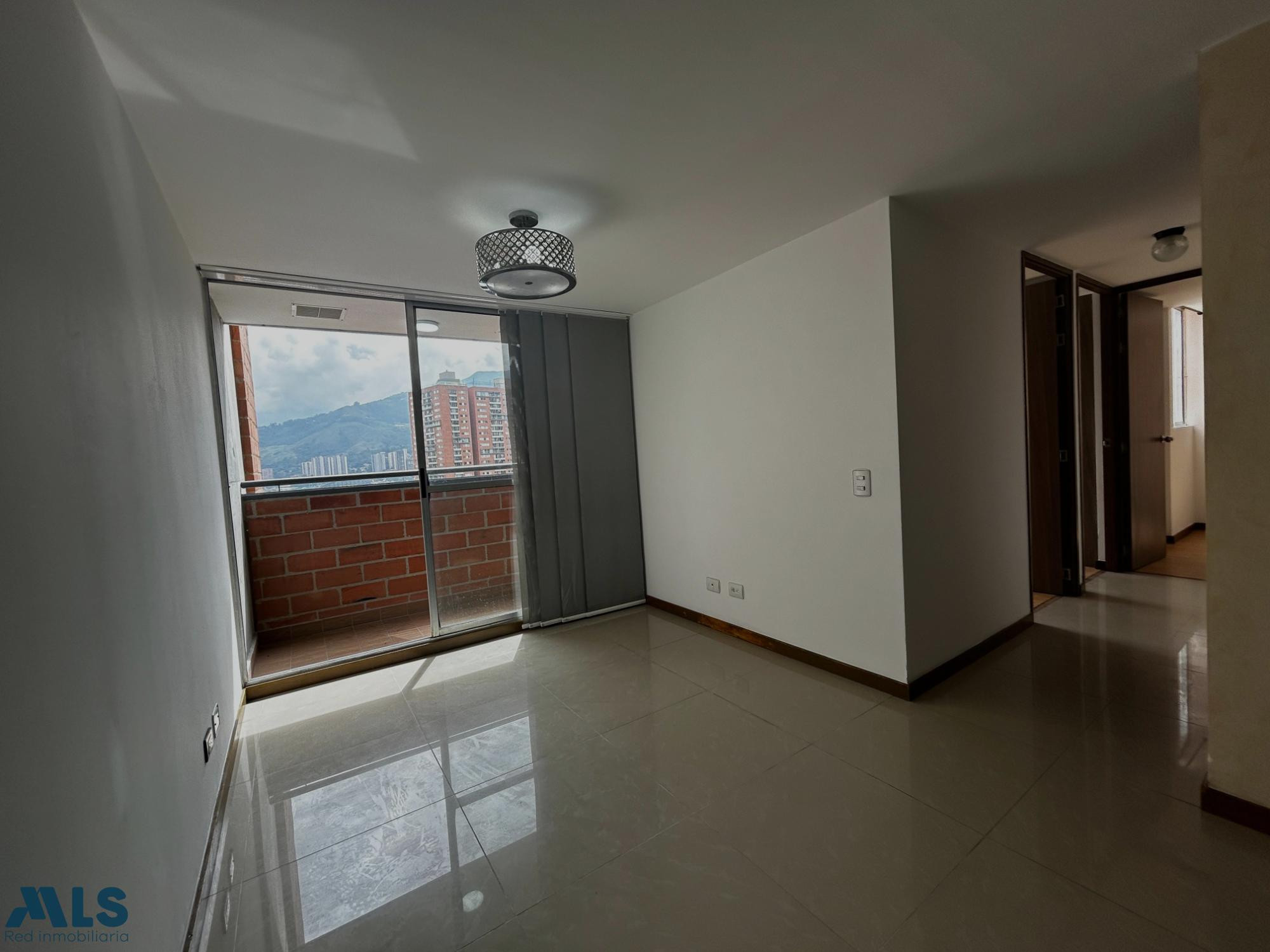 Apartamento en Edificio con excelente vista bello - niquia