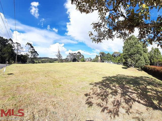 HERMOSO LOTE CON VISTA envigado - alto de las palmas