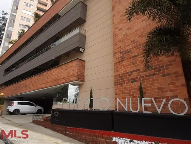 Apartamento en Unidad Cerrada piso alto bello - santa ana