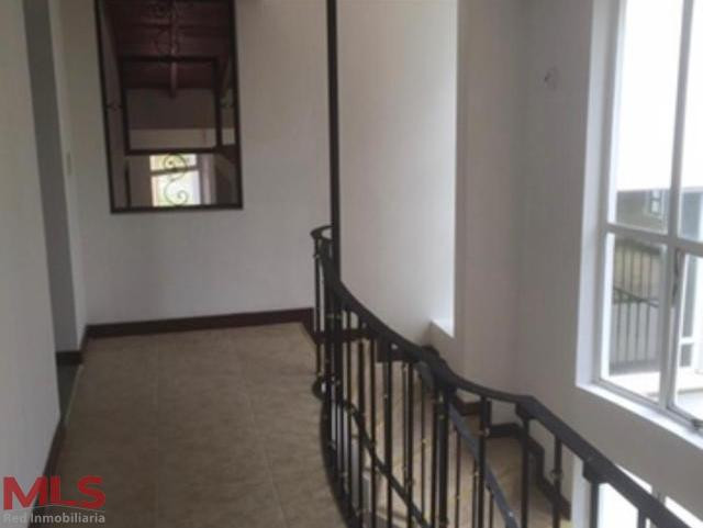 EXCELENTE CASA A LA VENTA!! envigado - el chocho