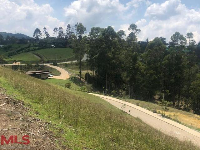 Espectacular lote en una de las mejores parcelaciones de El Retiro el-retiro - v pantanillo el retiro