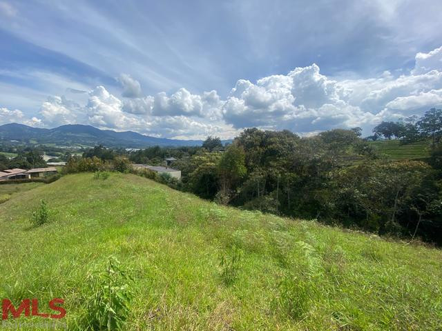 Hermoso lote rodeado de naturaleza en el Oriente Antioqueño la-ceja - corredor san antonio la ceja la ceja