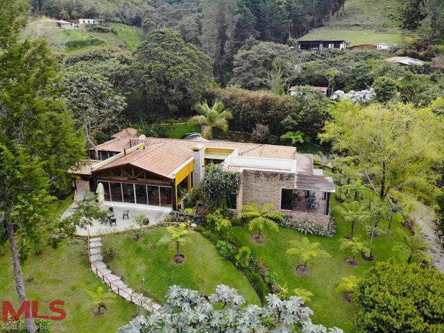 Hermosa Finca con BOSQUE el-retiro - v la argentina