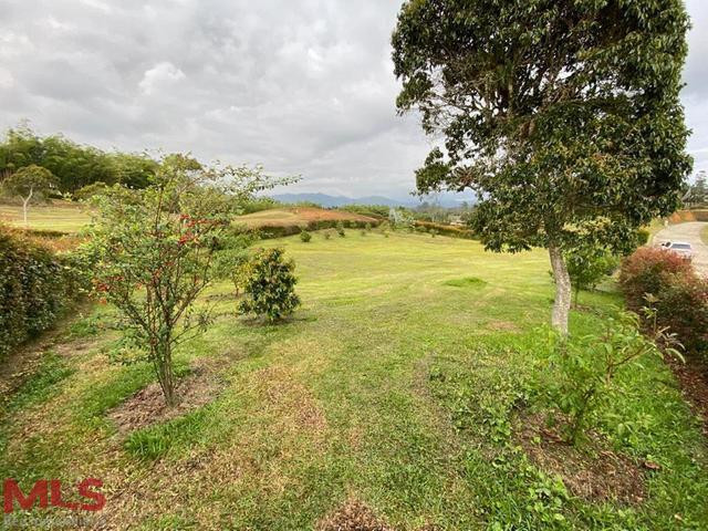 Hermoso lote en parcelacion en Llanogrande rionegro - llanogrande