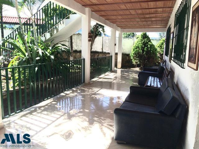 Hermosa casa campestre ideal para Hotel Boutique cundinamarca - chinauta