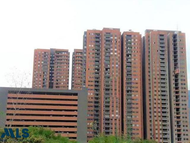 Apartamento en Unidad Cerrada con excelente vista bello - machado