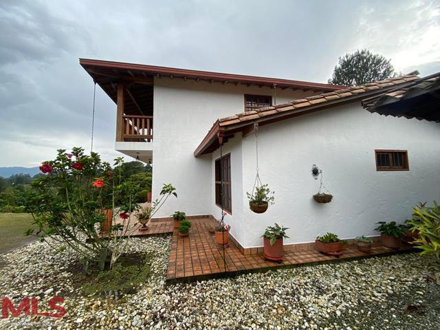 VENDO CASA CAMPESTRE SECTOR CIMARRONAS RIONEGRO rionegro - v cimarronas rionegro