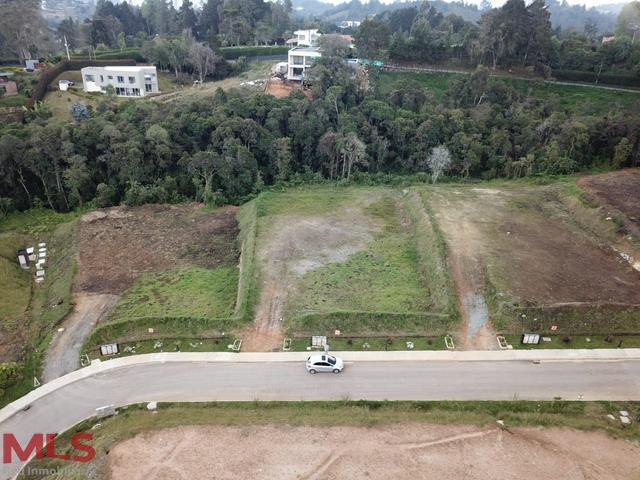 Lote totalmente plano y aprovechable envigado - alto de las palmas