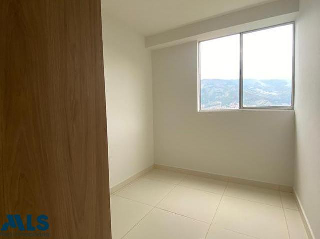 Apartamento nuevo, excelente inversión en una de las mejores zonas de Bello bello - madera