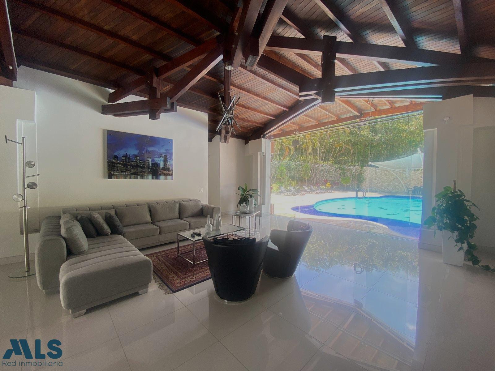 Hermosa casa con piscina privada en El Poblado medellin - las palmas