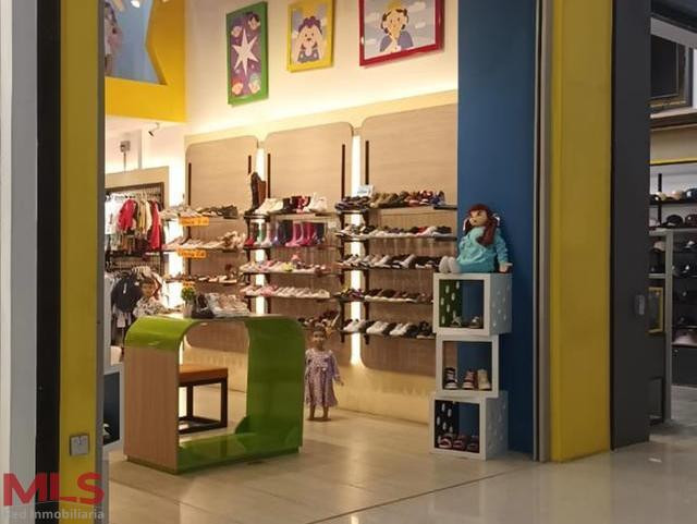 Local en Centro Comercial, excelente vitrina. bello - san jose obrero