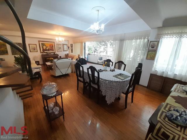 AMPLIO Y COMODO APTO EN VENTA EN AGUACATALA medellin - la aguacatala