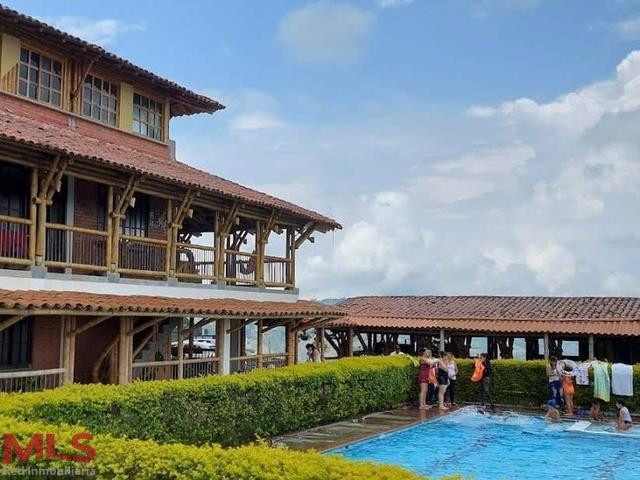 Espectacular finca con servicios de alojamiento turístico. caldas - palestina