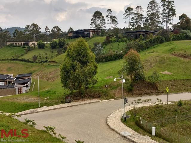 Hermoso Lote en unidad Cerrada el-retiro - pantanillo