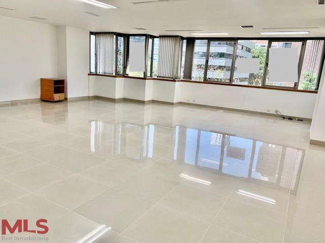Oficina ubicada en el corazón financiero del Poblado. medellin - el poblado