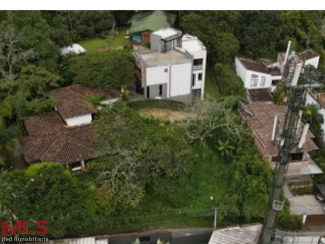 Lote Independiente en Ciudad !!! envigado - loma el atravesado