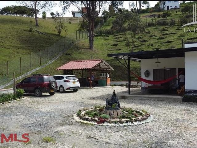 Venta de casa Finca cerca al aeropuerto san-vicente - chaparral