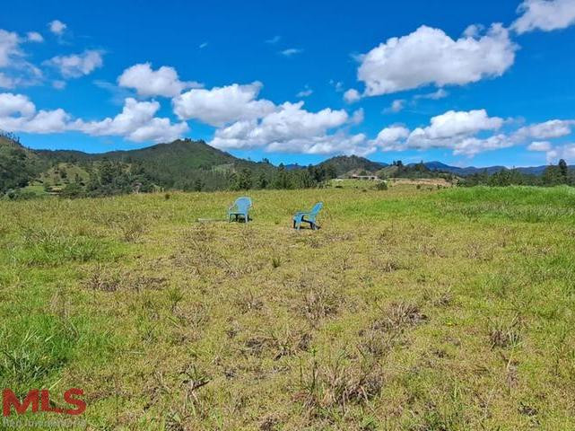 Hermoso lote en urbanización cerrada el-retiro - v don diego