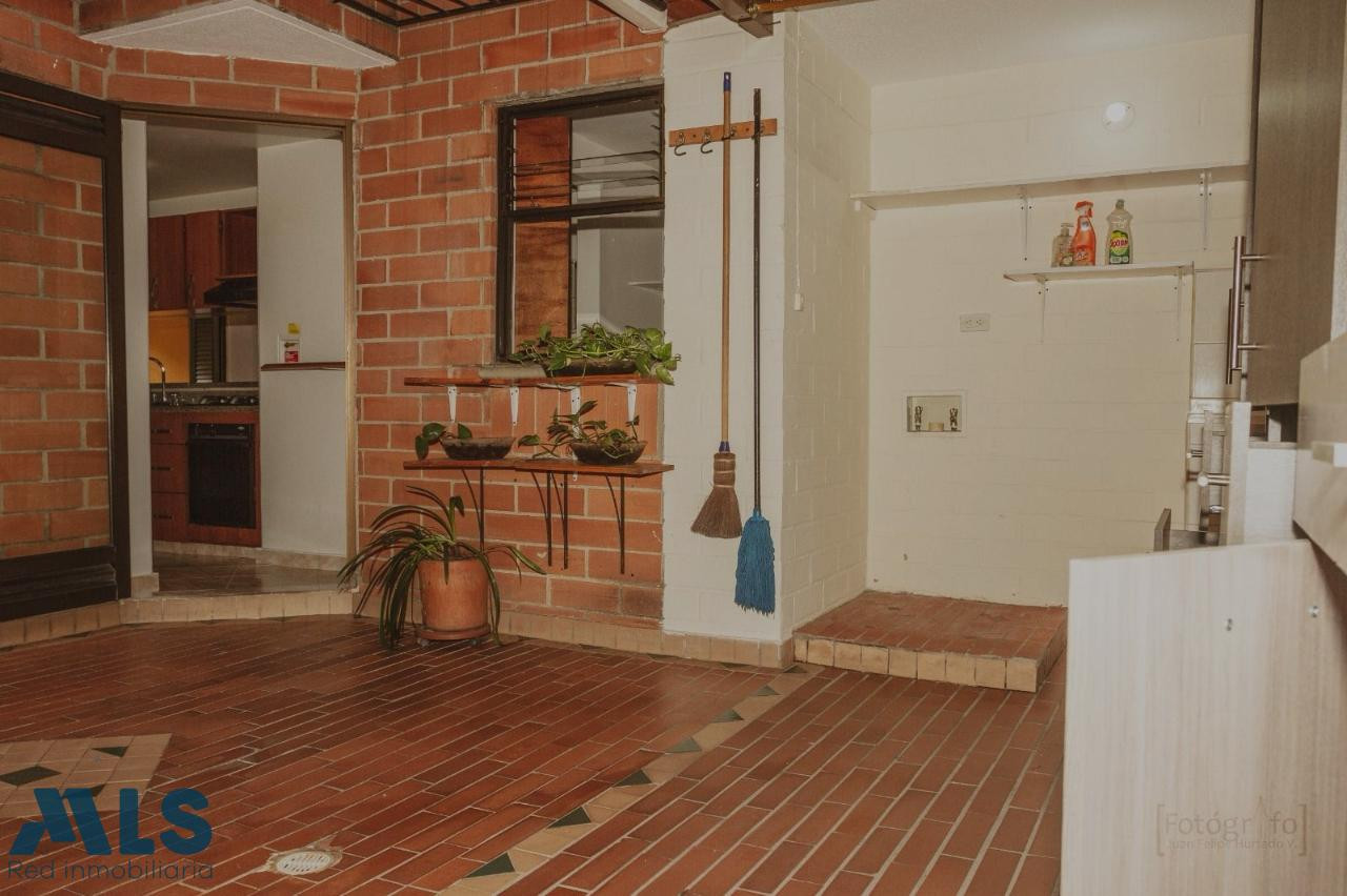 Apartamento con excelente ubicación medellin - conquistadores