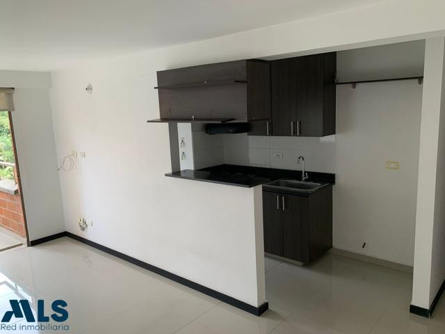 Apartamento con excelente ubicación y zonas comunes. sabaneta - loma de san jose