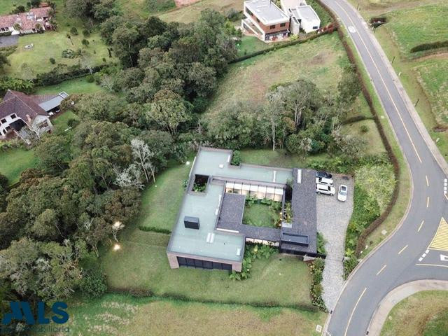 Casa en urbanización en el alto de las palmas envigado - alto de las palmas