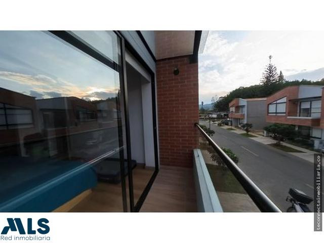 Encantadora Casa con Jacuzzi y Deck en La Ceja la-ceja - v el tambo