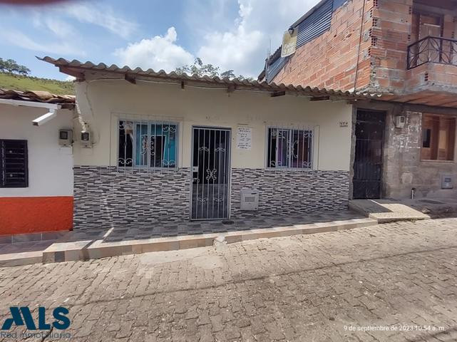 CASA EN CIUDAD BOLIVAR / ANTIOQUIA ciudad-bolivar - vereda farallones