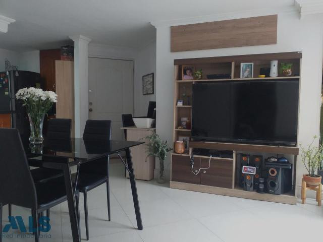 Iluminado apartamento medellin - santa monica