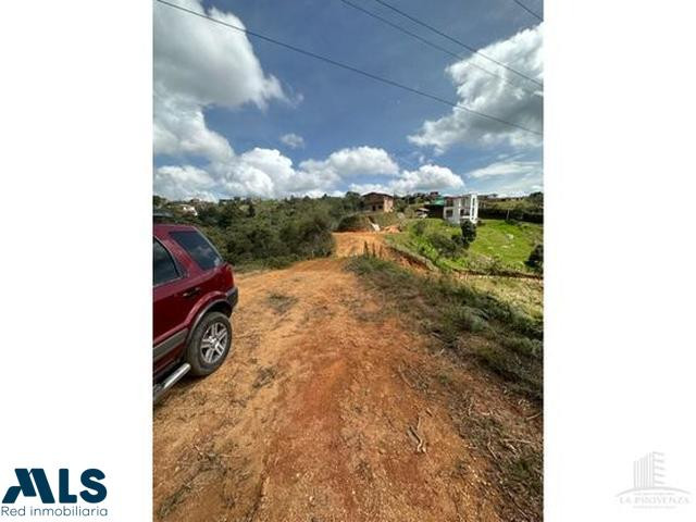 VENDO LOTE EN PARCELACIÓN BARRO BLANCO santa-elena - rural