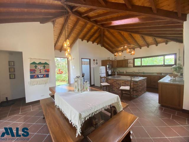 HERMOSA CASA FINCA EN VENTA rionegro - corredor san antonio la ceja rionegro