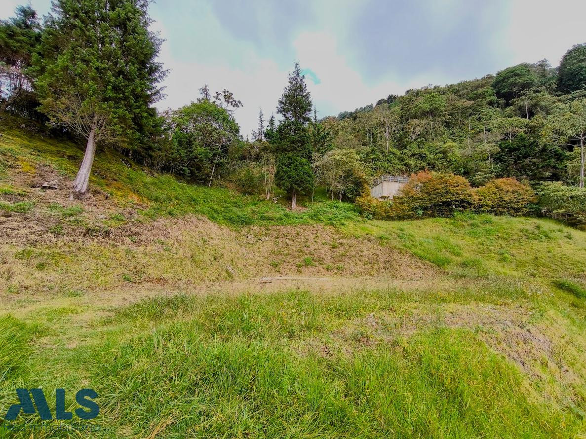 UN OASIS DE CALMA EN ENVIGADO PARTE BAJA DEL ESCOBERO envigado - loma del escobero