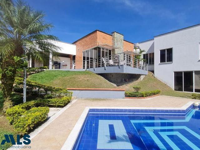MODERNA CASA CAMPESTRE EN CERRITOS PARA LA VENTA pereira - cerritos