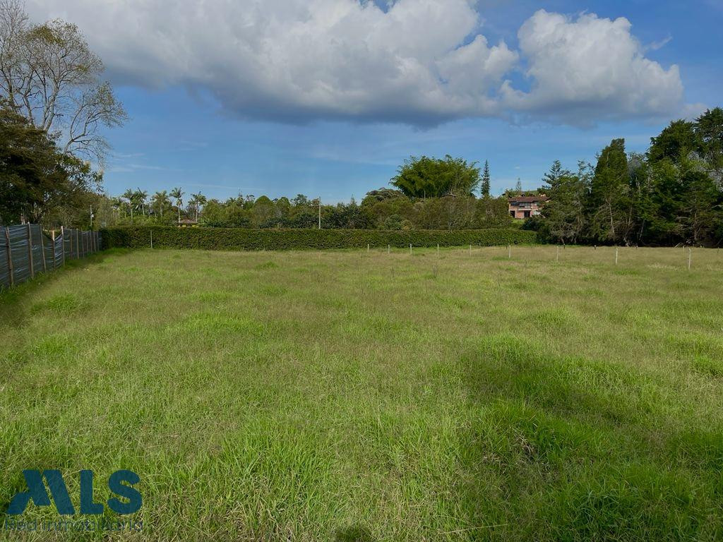 Hermoso lote para construir a tu gusto! rionegro - llanogrande