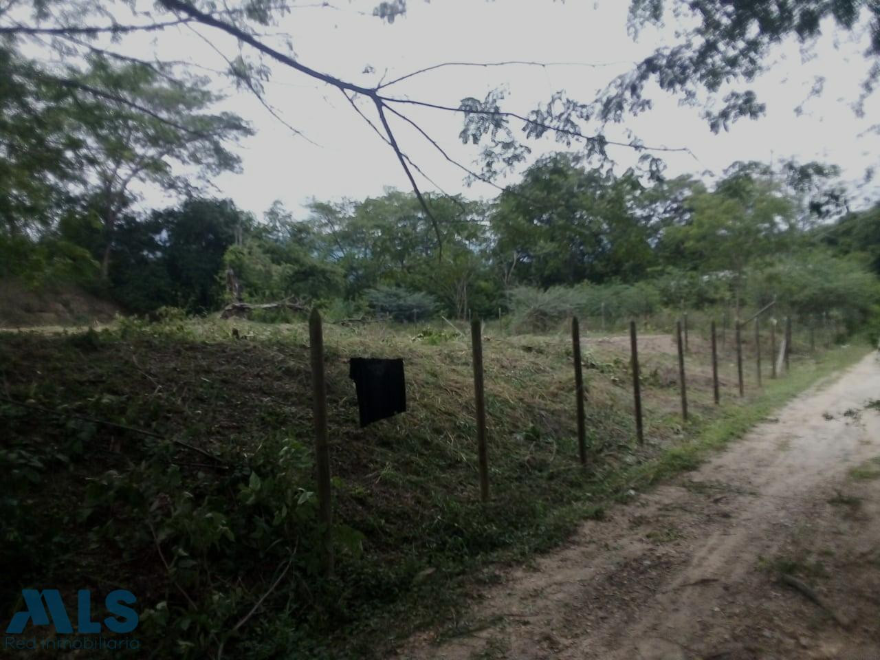 Se vende lote ubicado en parcelación Sopetran Antioquia sopetran - v rodeo