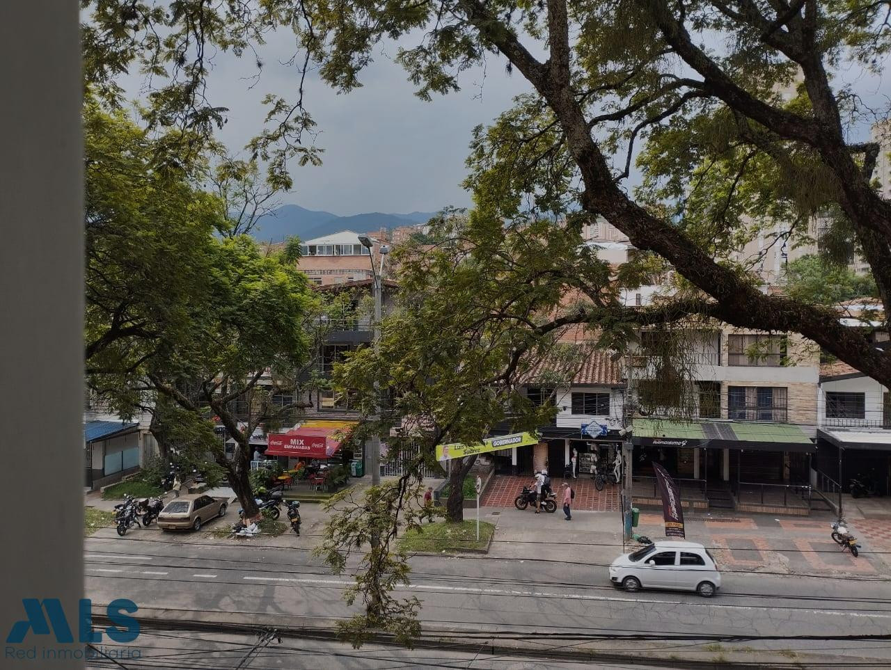 Apartamento con excelente ubicación e Los Colores. medellin - los colores