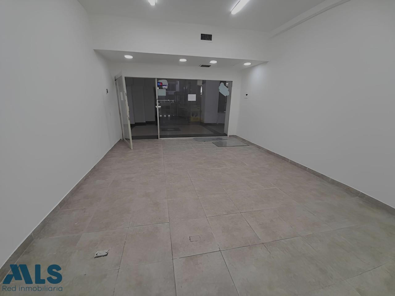 En venta local comercial en unión plaza medellin - la candelaria