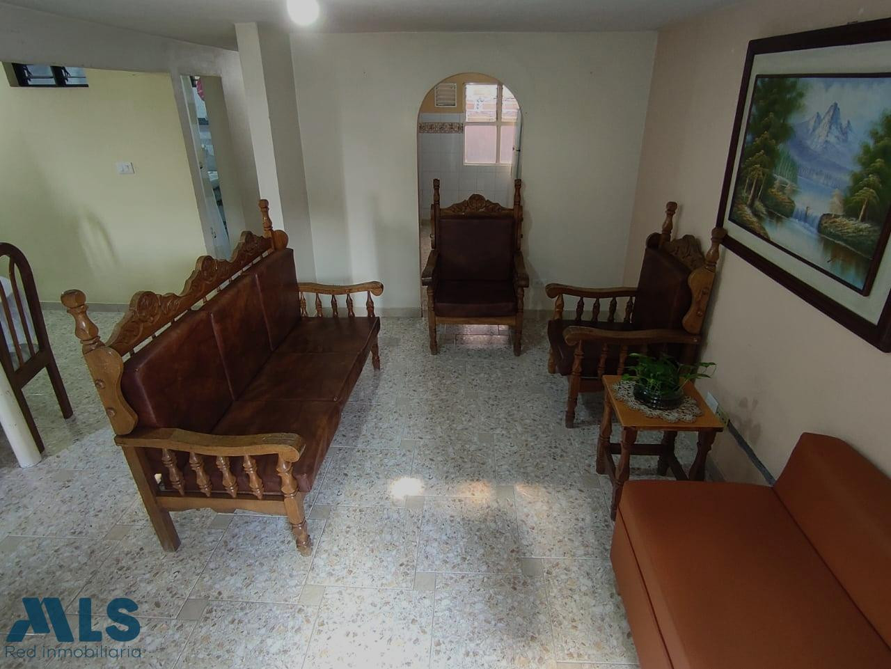 En venta casa en Castilla medellin - castilla