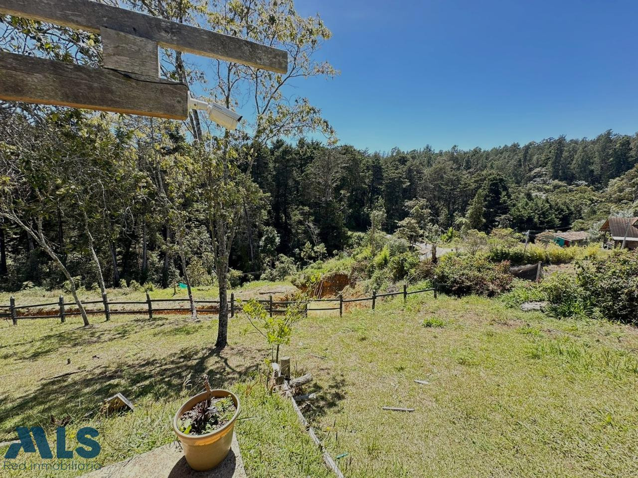 SE VENDE LOTE CERCA AL PARQUE ARVI santa-elena - rural