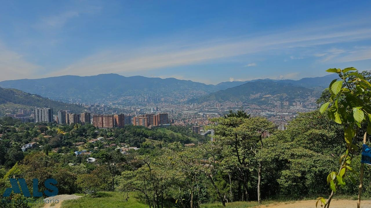 venta de lote en envigado con vista a la ciudad envigado - loma del escobero