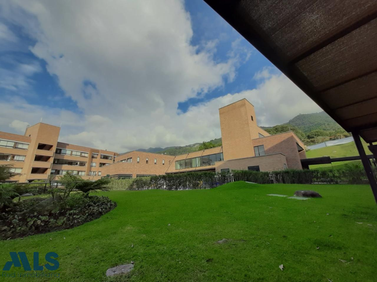 APARTAMENTO PARA LA VENTA SENIOR CLUB EL VERGEL envigado - loma del escobero