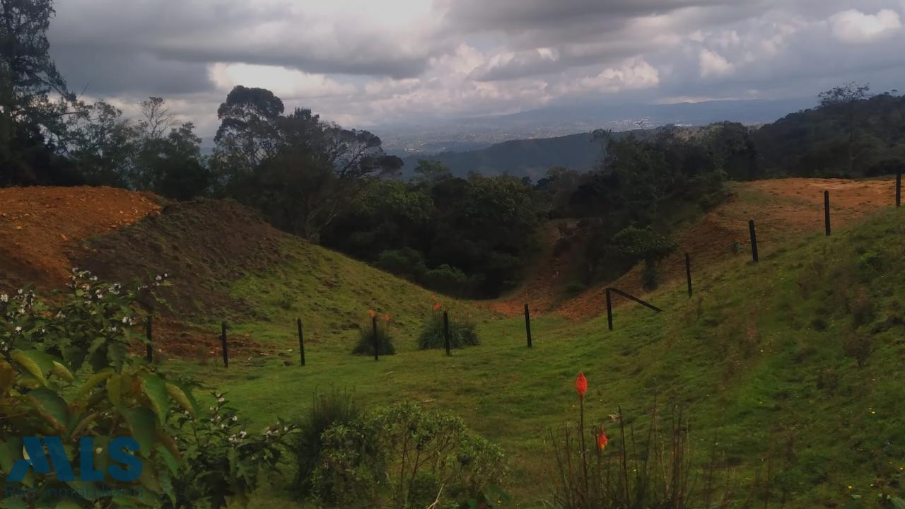 EXCELENTE VISTA Y UBICACION EN SANTA ELENA santa-elena - rural