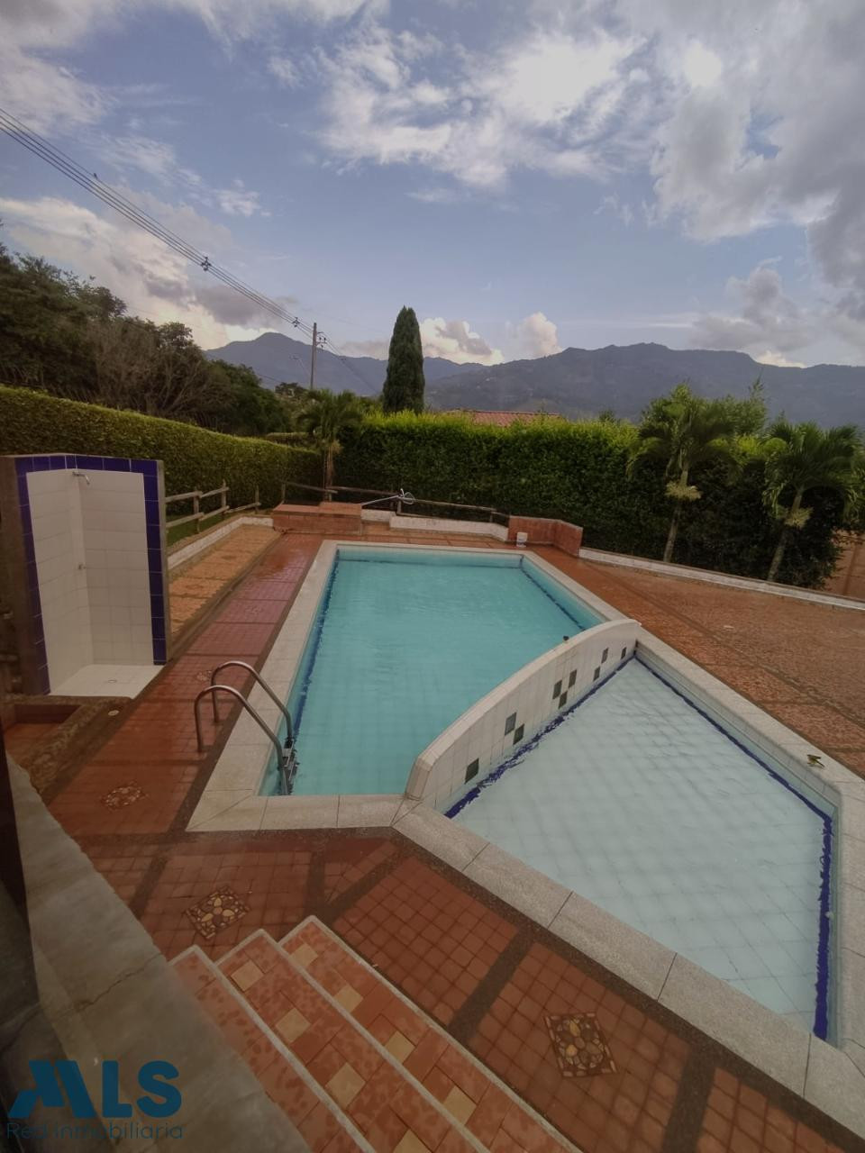 Casa en venta en unidad cerrada en niquia en zona tranquila bello - niquia