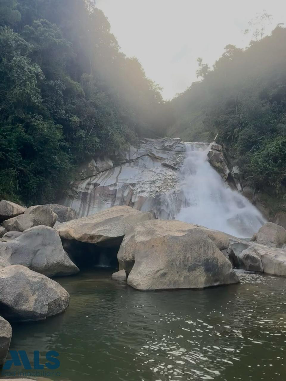 Lote en un sector de alto desarrollo turistico santo-domingo - rural