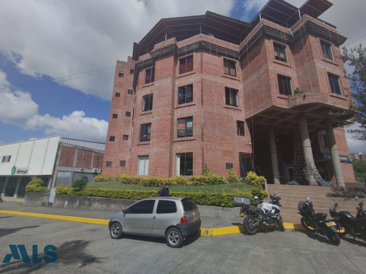 LOCAL COMERCIAL EN VENTA PLAZA DE MERCADO MERCASA pereira - avenida sur