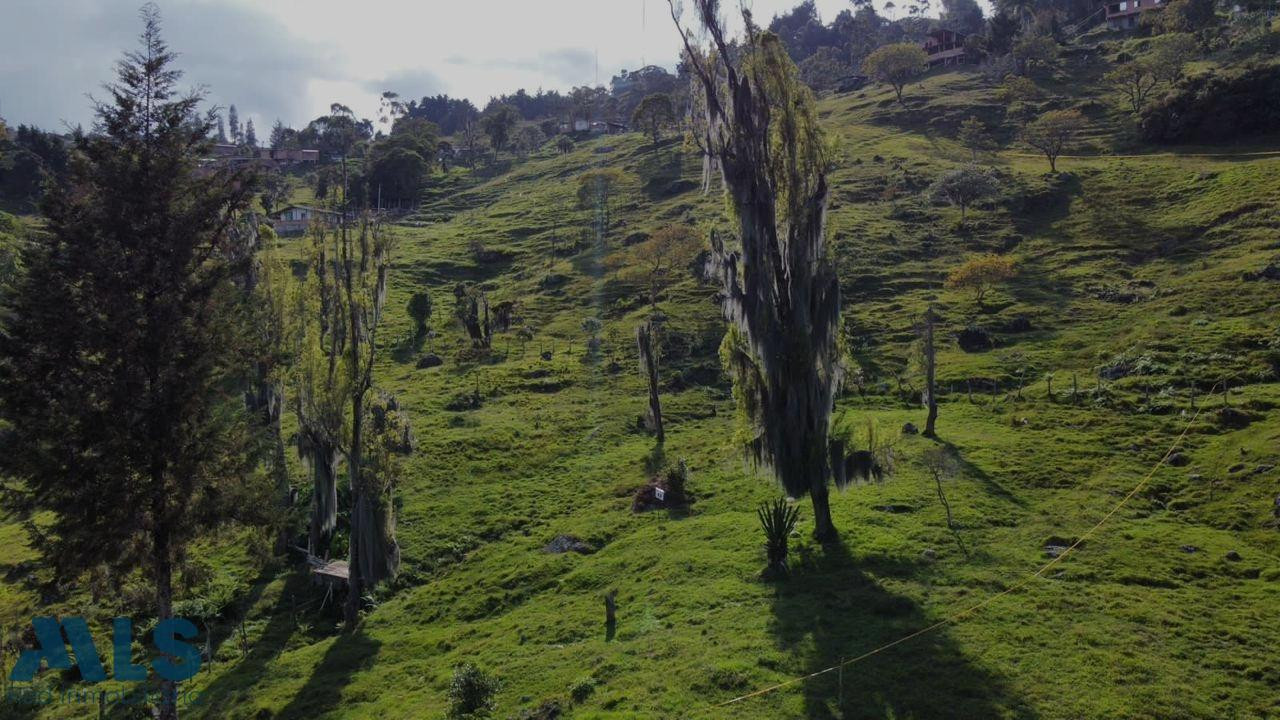 Lote #72 en parcealcion con la mejor vista de la ciudad, alta valorización bello - san felix