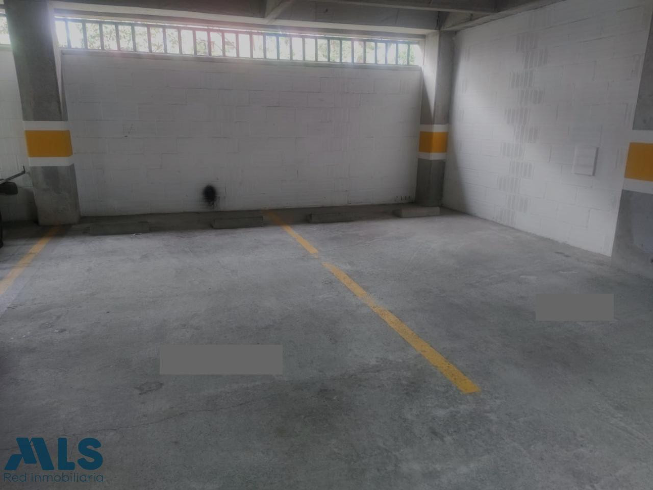 Parqueadero en sótano de edificio en El Poblado medellin - san lucas
